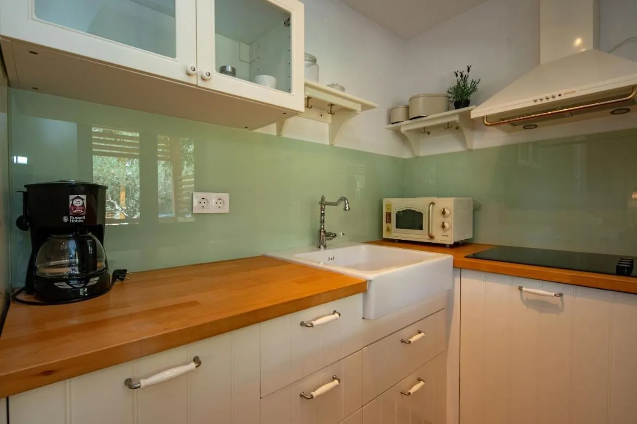 Kamp Mara Apartment Pakostane 0*,  Croatia