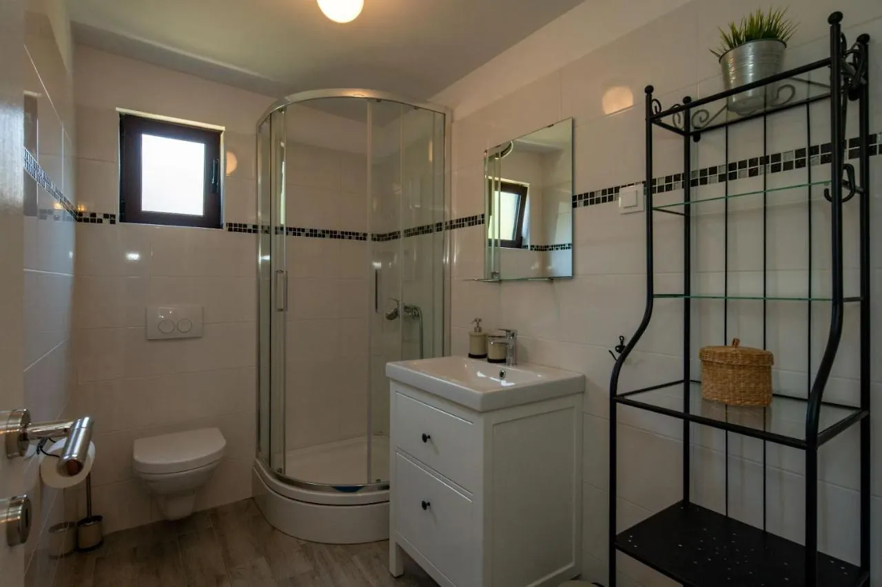 Kamp Mara Apartment Pakostane 0*,  Croatia